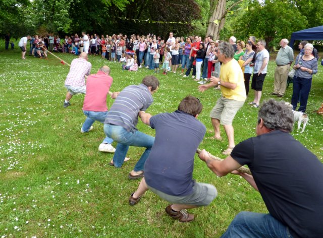 thepiltonbradifordtugofwar.jpg